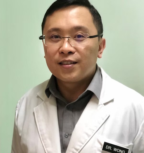 DR. WONG YEW HOCK(Dentist and Owner)